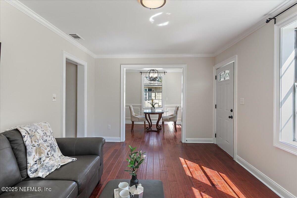 Property Photo: 1282 Macarthur Street FL 32205