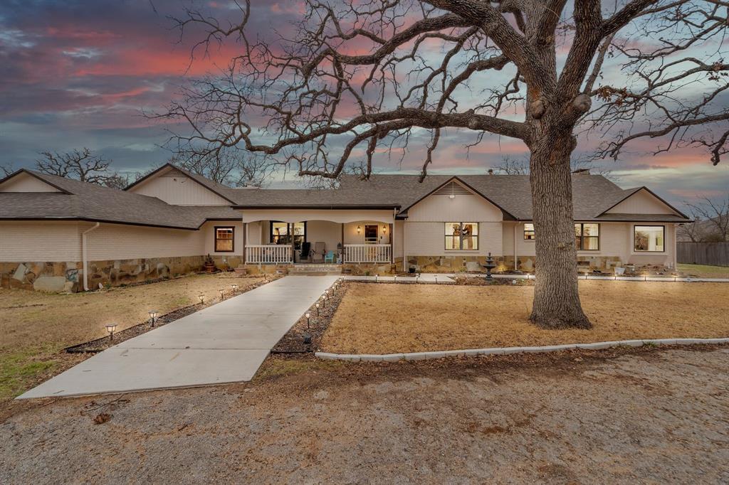 Property Photo: 2313 Hickory Creek Road TX 76210
