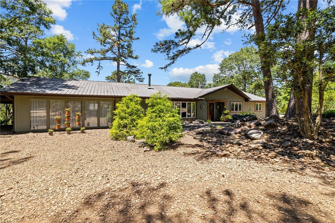 Property Photo: 8943 Rambo Road AR 72756