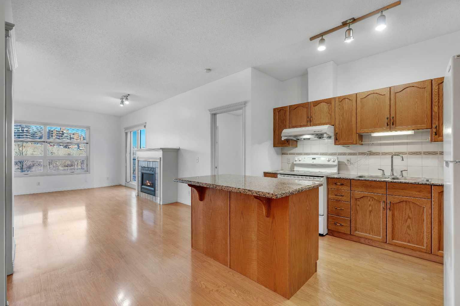 Property Photo:  333 Riverfront Avenue SE 453  AB T2G 5R1 