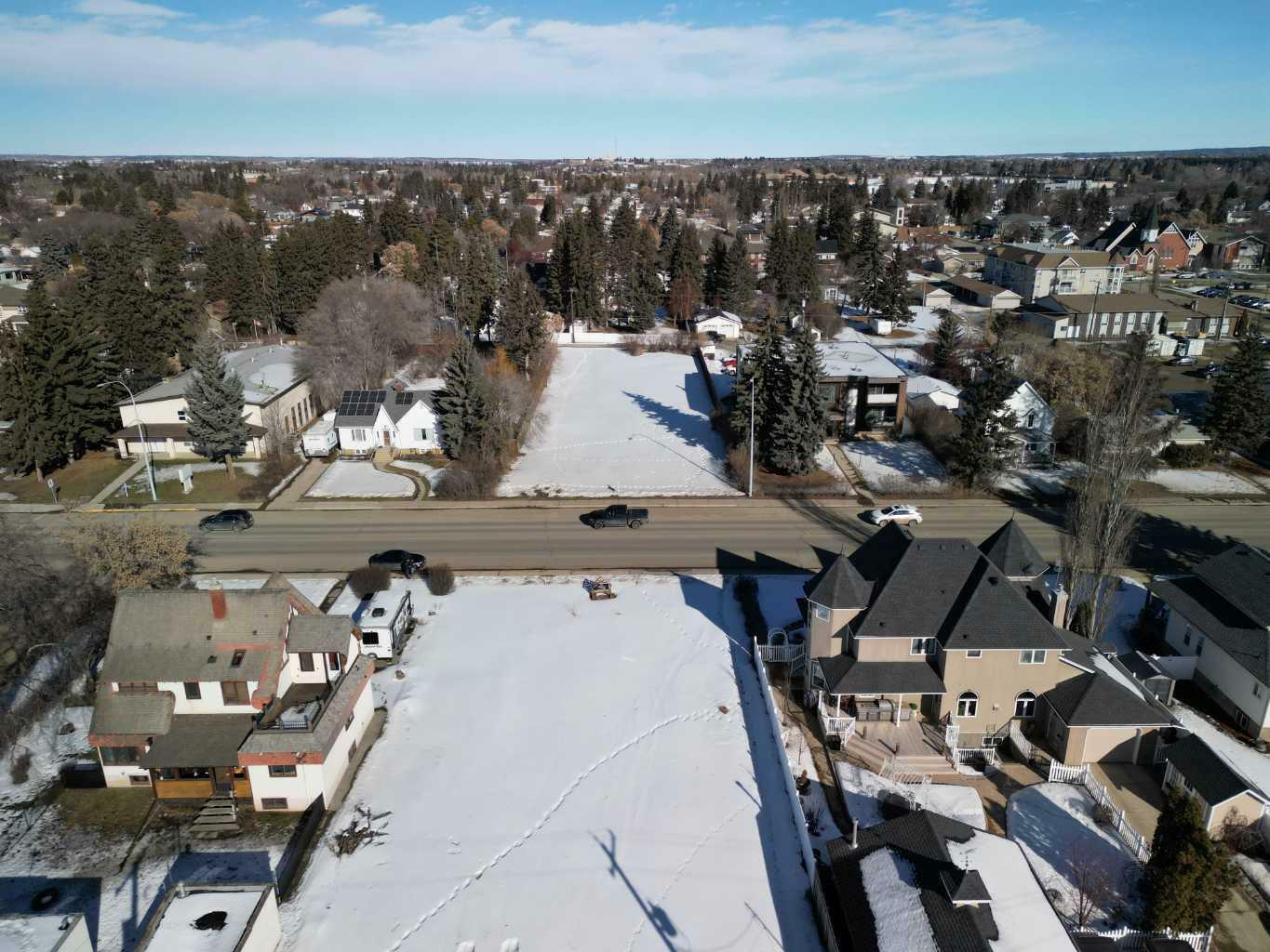 Property Photo: 5331 50 Avenue AB T4L 1S6