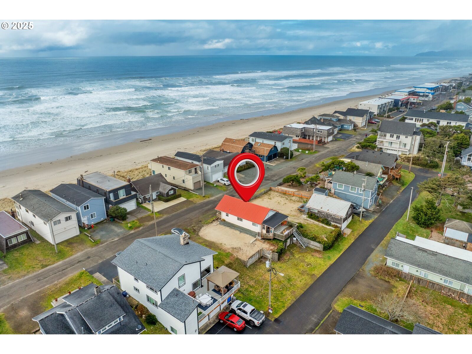 Property Photo:  366 N Pacific St  OR 97136 
