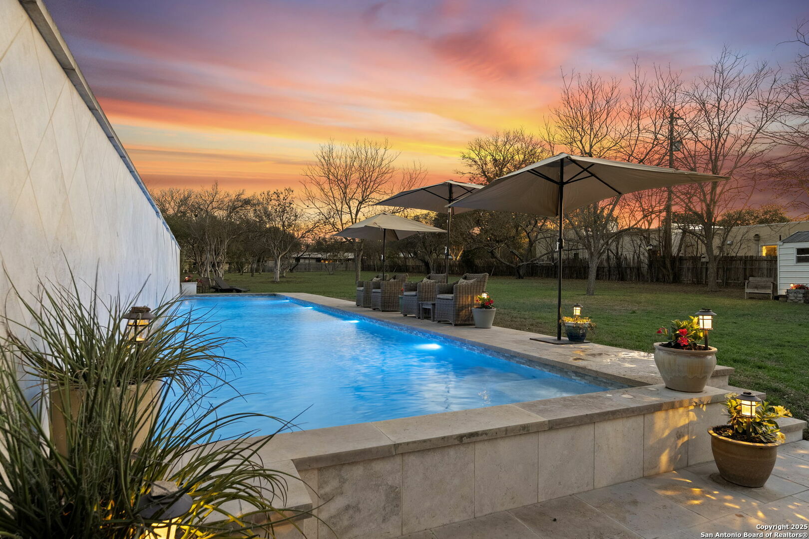 Property Photo: 262 Rockhill Dr TX 78209