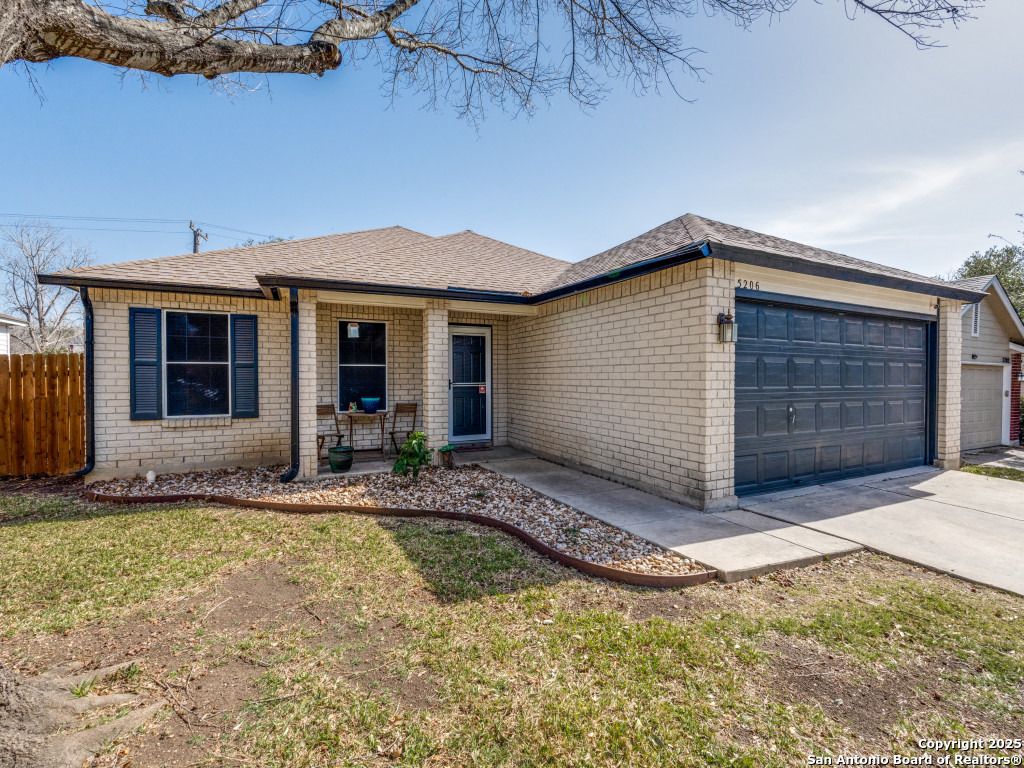 Property Photo: 5206 Spring Ash TX 78247