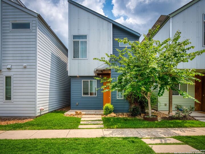 330 Clay Unit #8  San Antonio TX 78204 photo