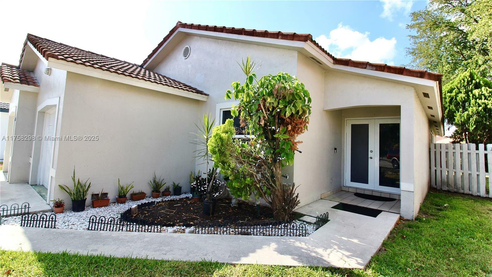 Property Photo: 6090 NW 179th Ter FL 33015
