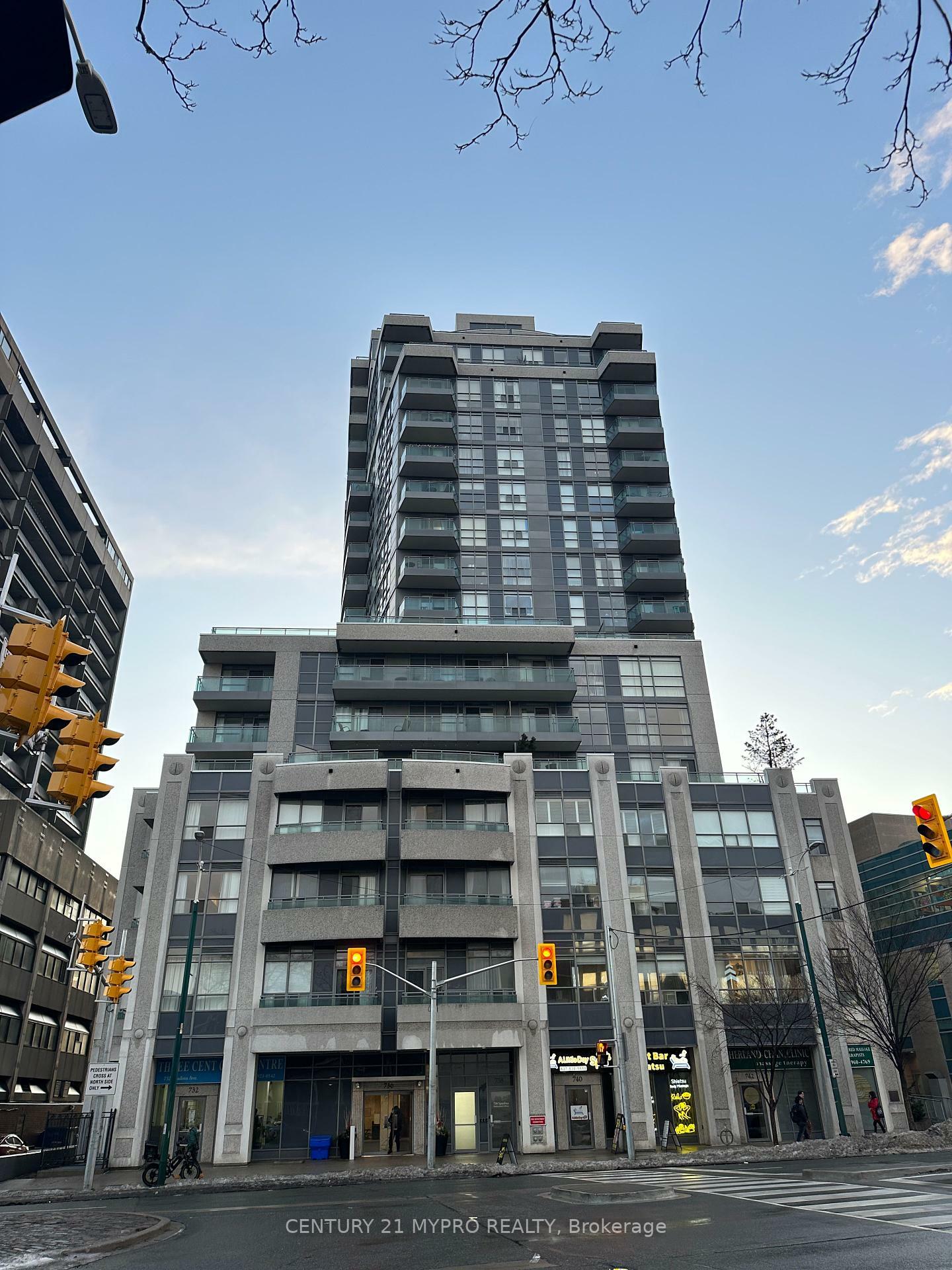 Property Photo:  736 Spadina Avenue 315  ON M5S 2J6 