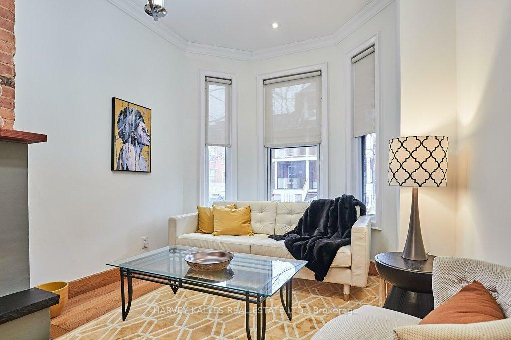 Property Photo: 87 Oxford Street ON M5T 1P2