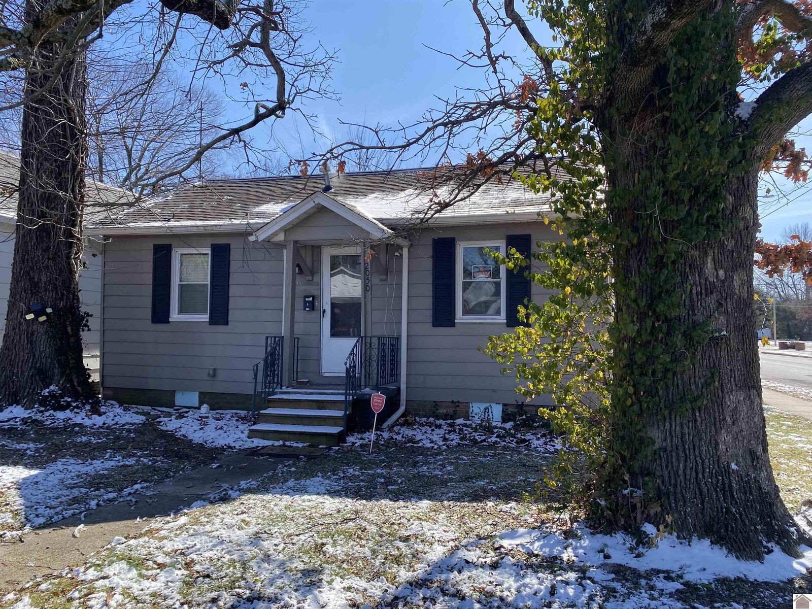 Property Photo:  2050 Clay Street  KY 42001-0000 