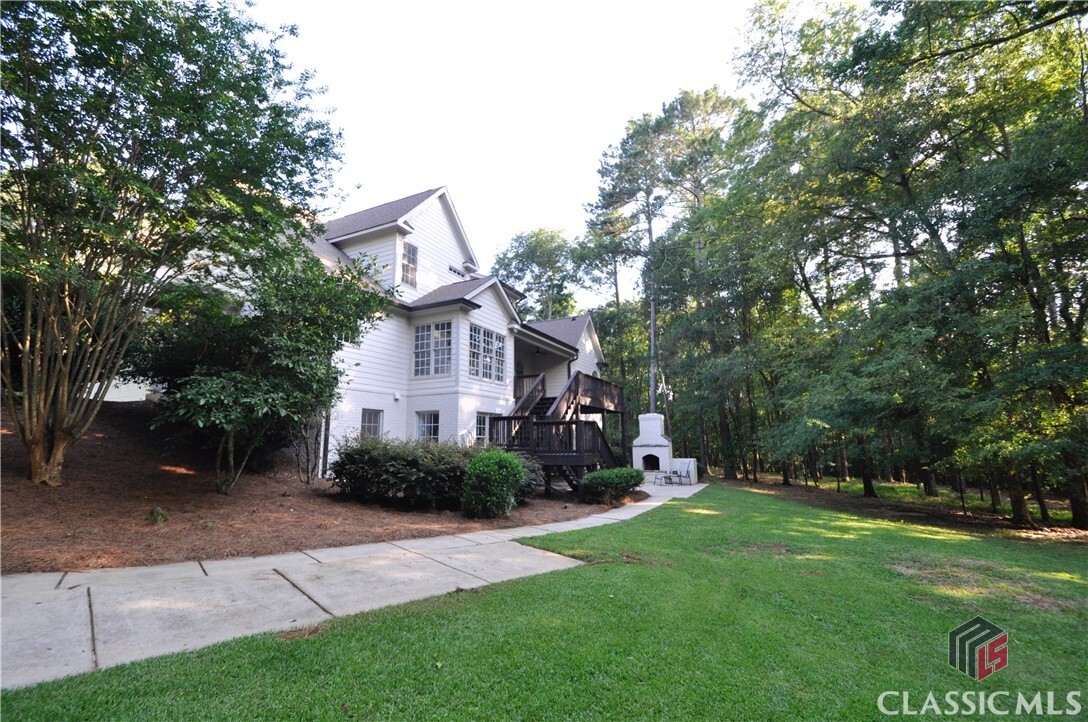 Property Photo: 1070 Lexington Court GA 30621