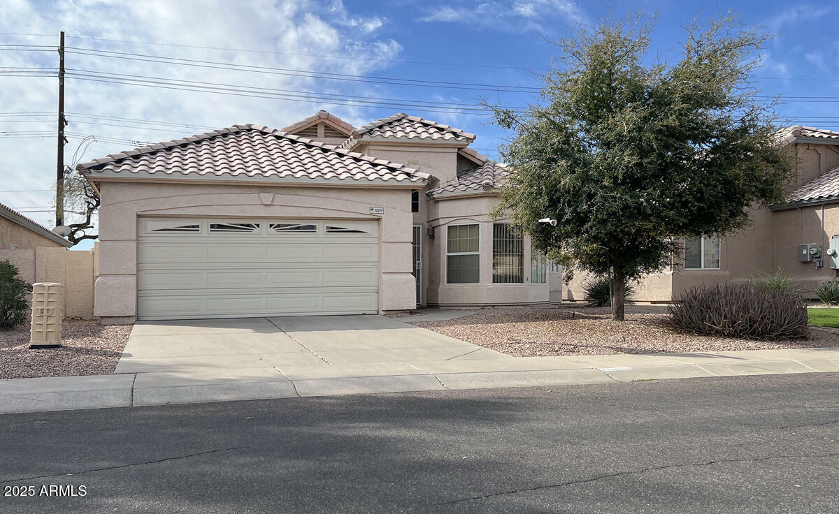 1009 E Brentrup Drive  Tempe AZ 85283 photo