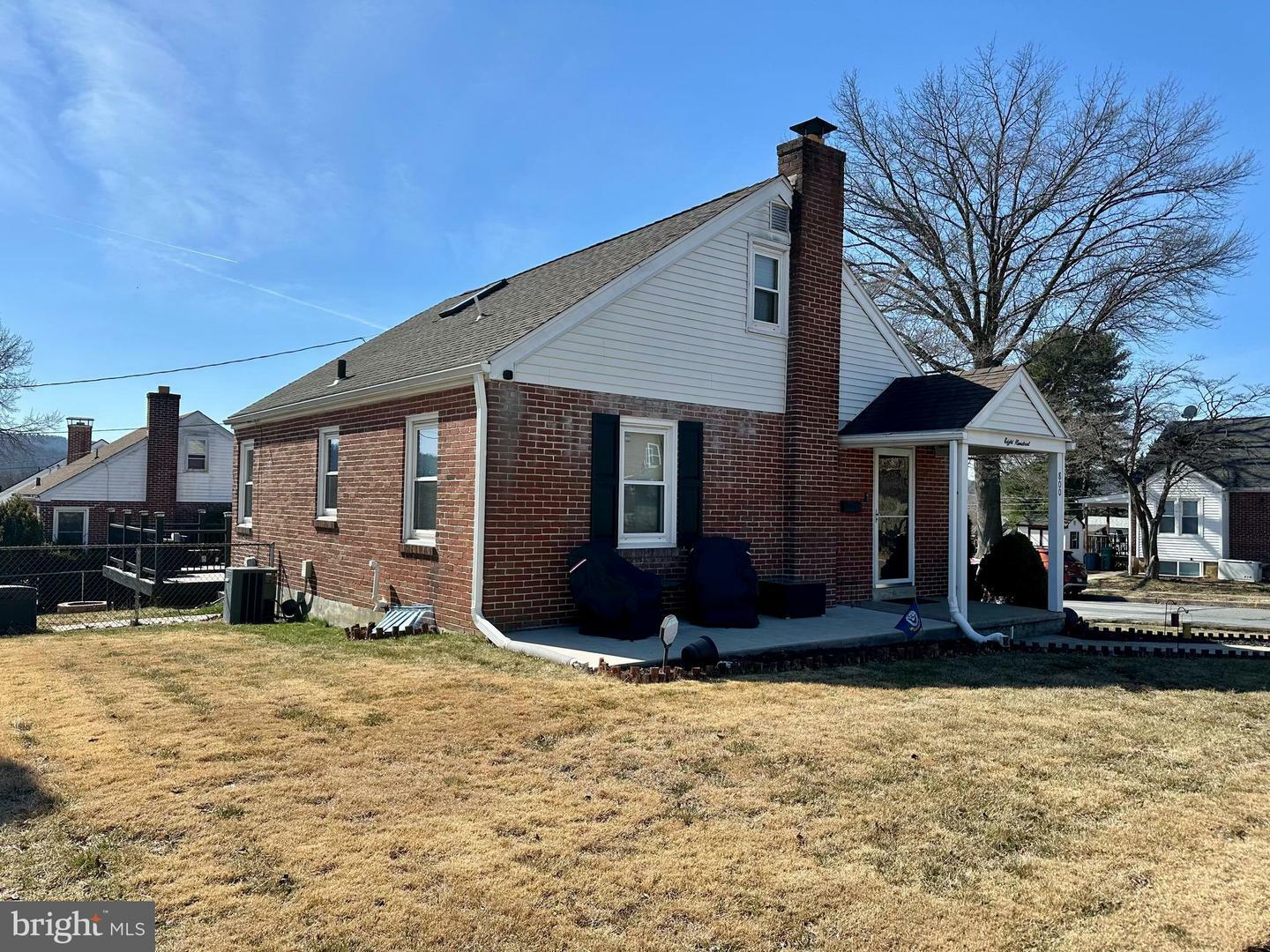 Property Photo:  800 Milford Avenue  PA 19607 