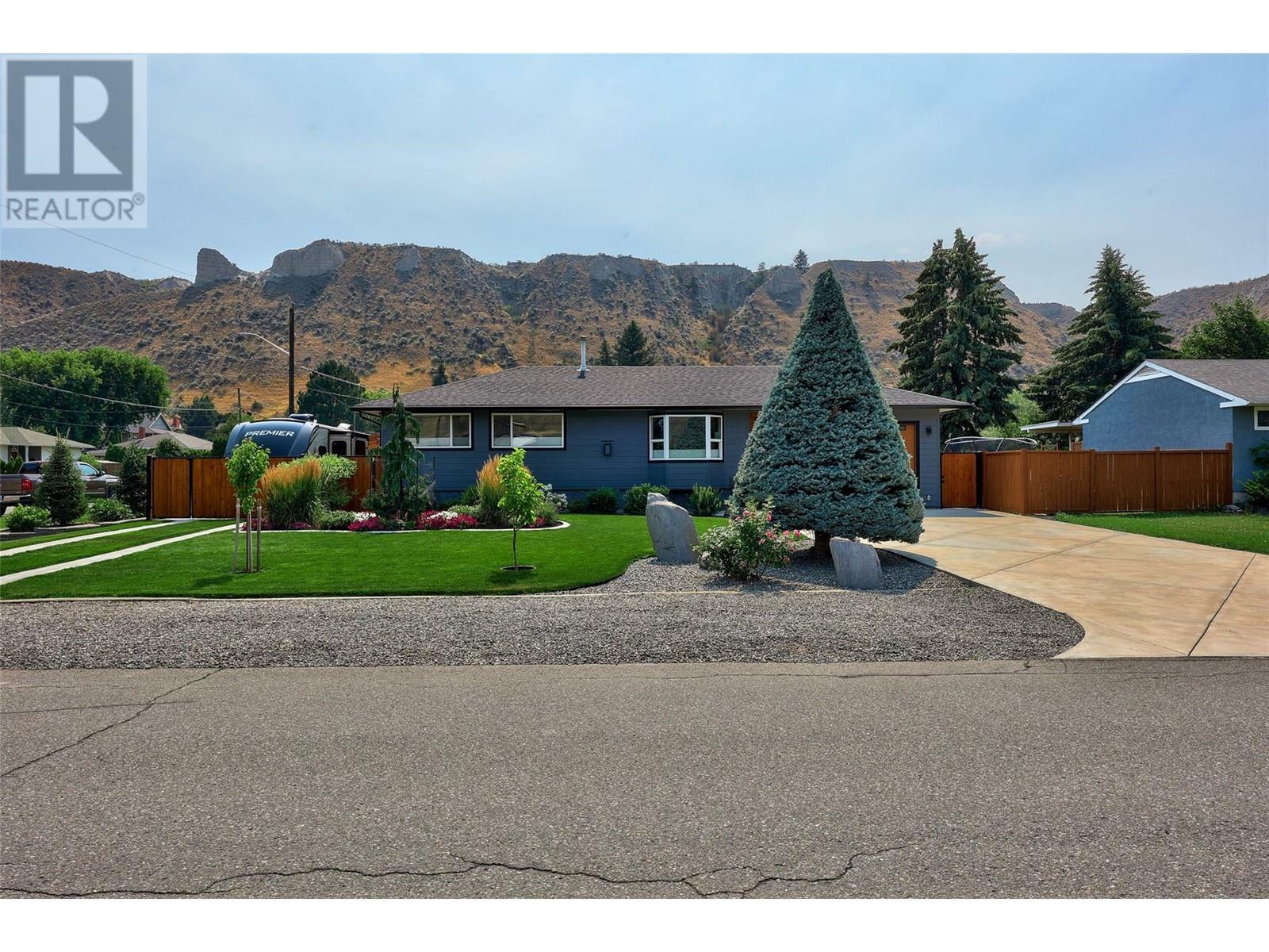 2025 Glenwood Drive  Kamloops BC V2C 4G5 photo