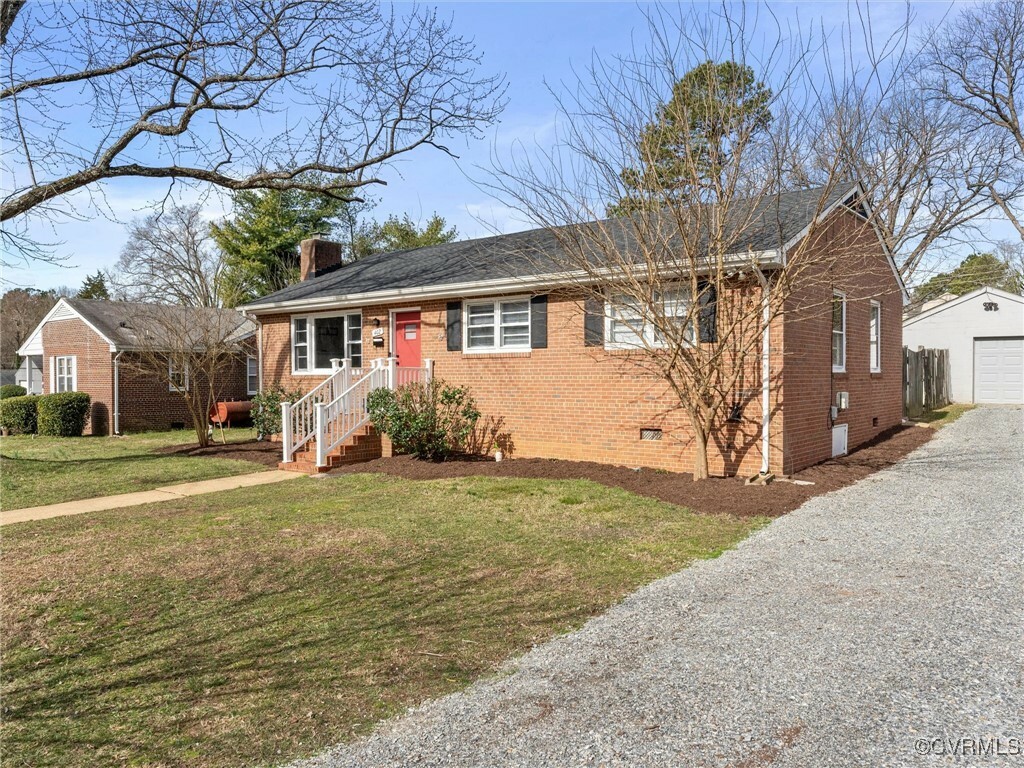 Property Photo:  402 N Daisy Avenue  VA 23075 