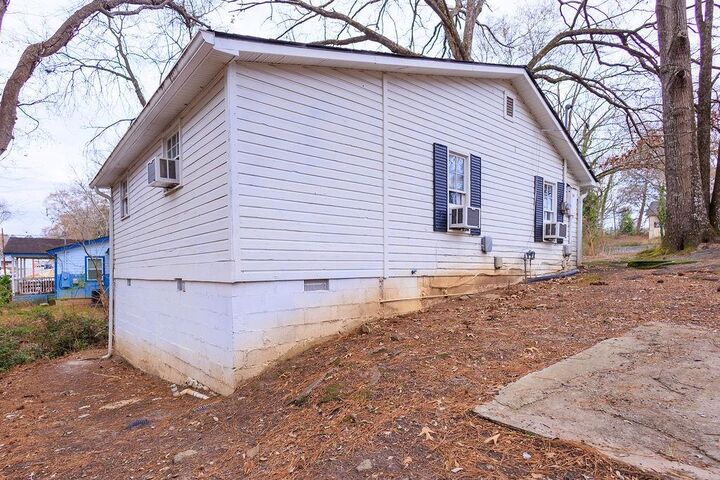 Property Photo:  100 Daisy Circle  GA 30114 