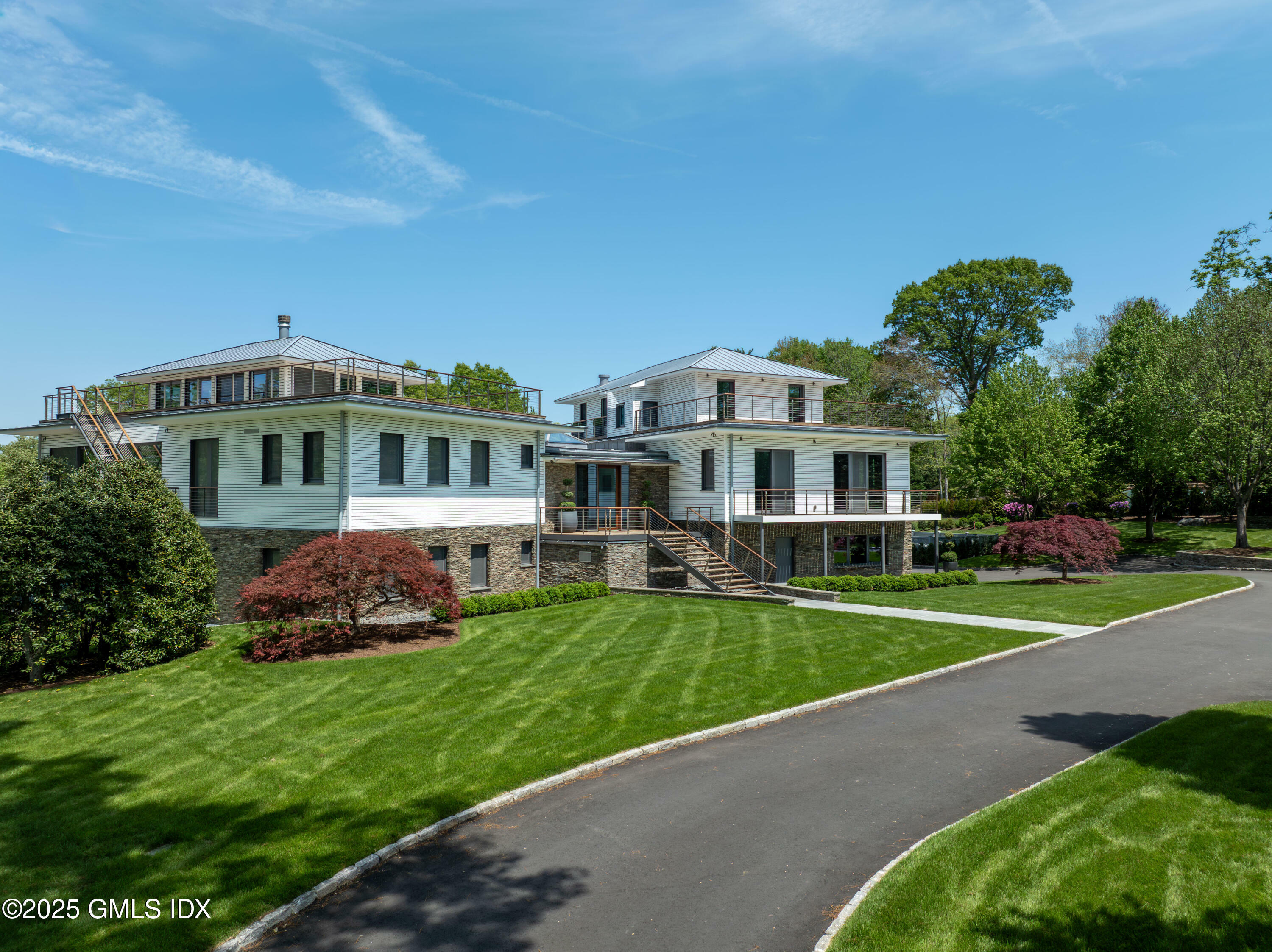 Property Photo: 6 Windrose Way CT 06830
