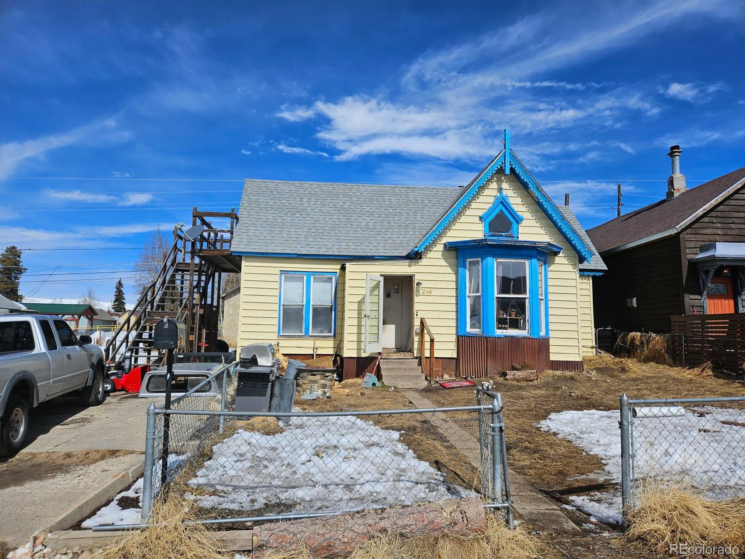 Property Photo: 216 E 8th St CO 80461