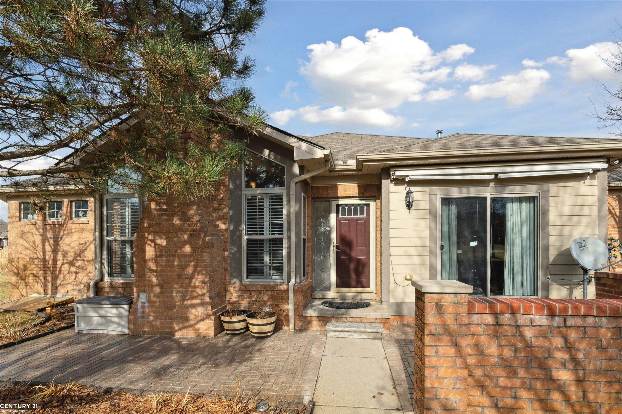 50051 Samuel Court  Shelby Twp MI 48317 photo