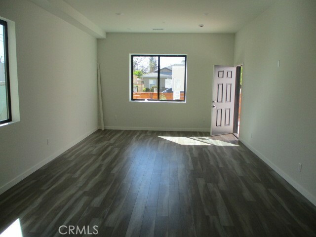 Property Photo: 5622 Willowcrest Avenue CA 91601