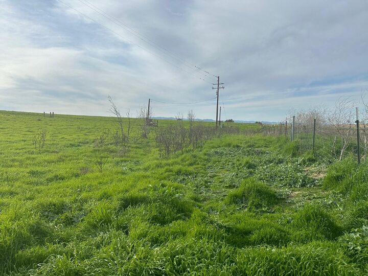 Property Photo:  1 Billy Wright Road  CA 93635 