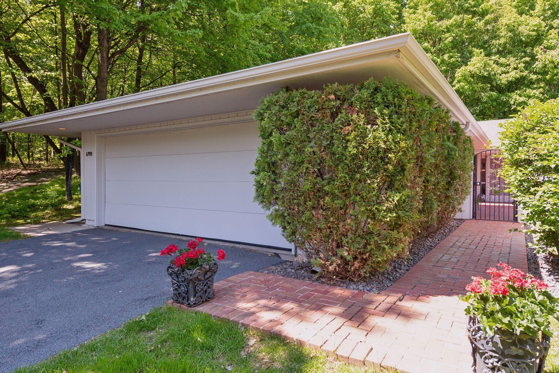 Property Photo: 4790 Bayswater Road MN 55331