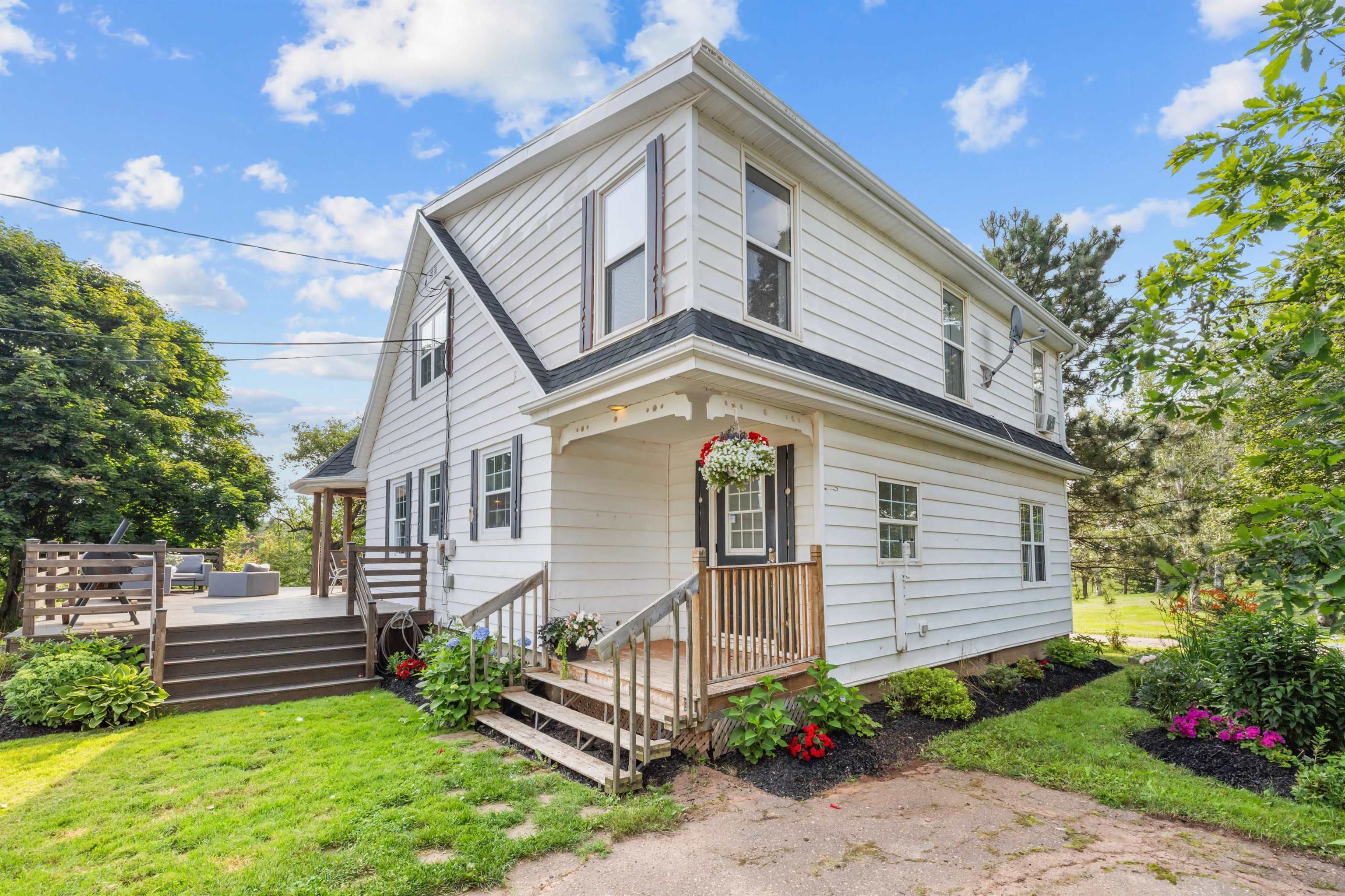 Property Photo:  145 Lower Malpeque Road  PE C1E 1S4 