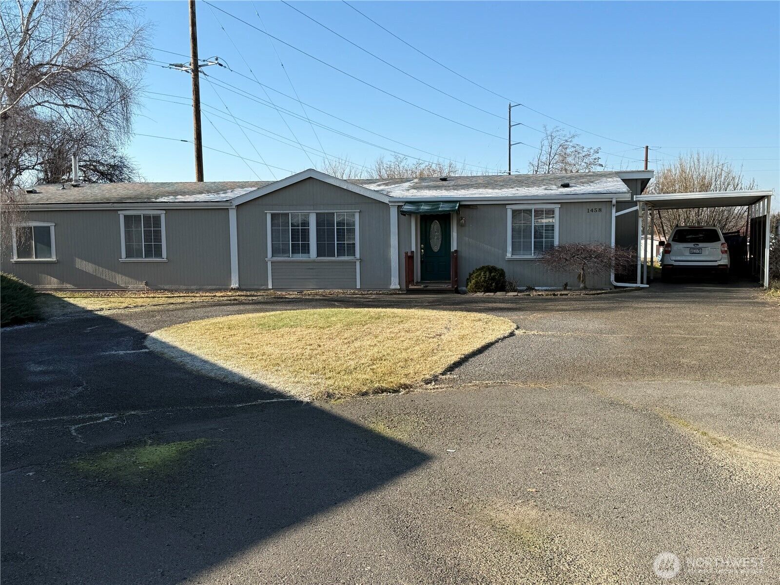 Property Photo:  1458 SE Bobolink Lane  WA 99324 