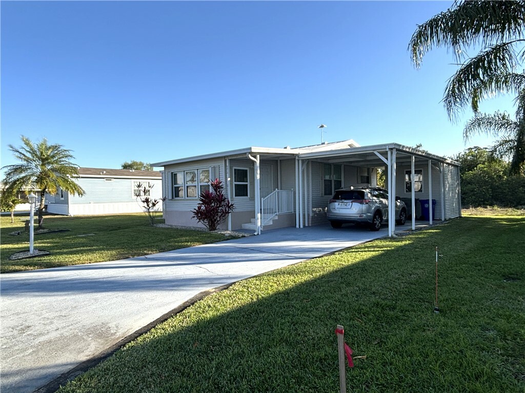 Property Photo: 9810 61st Terrace FL 32958
