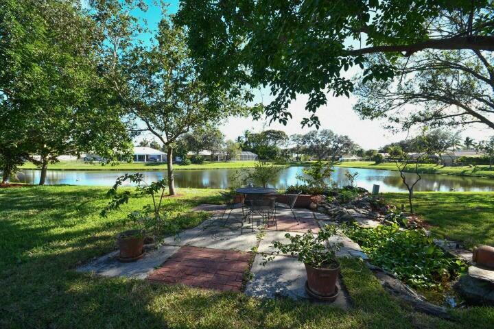 Property Photo: 4174 Larch Avenue FL 33418