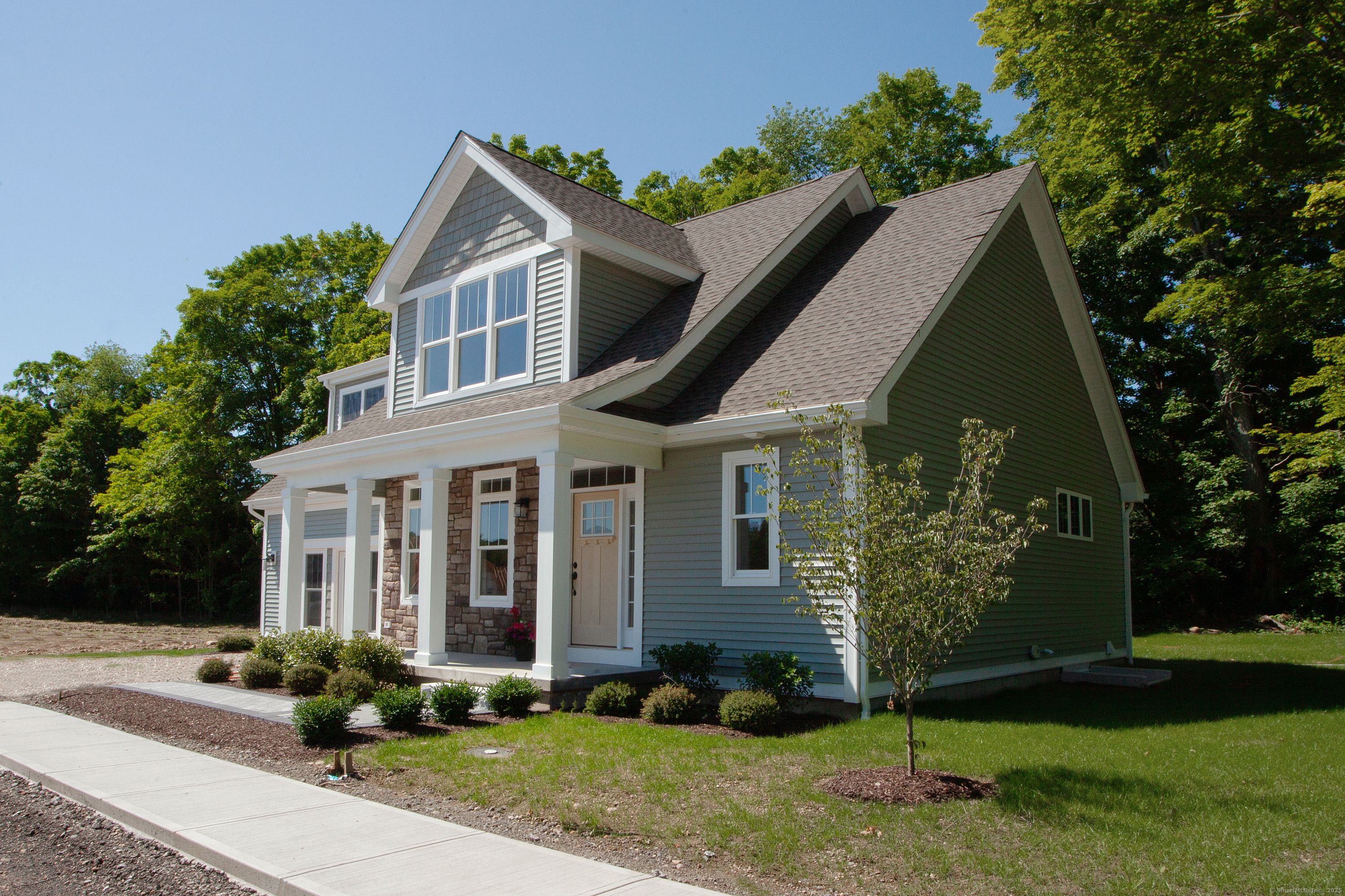39 Applegate Lane  Canton CT 06019 photo