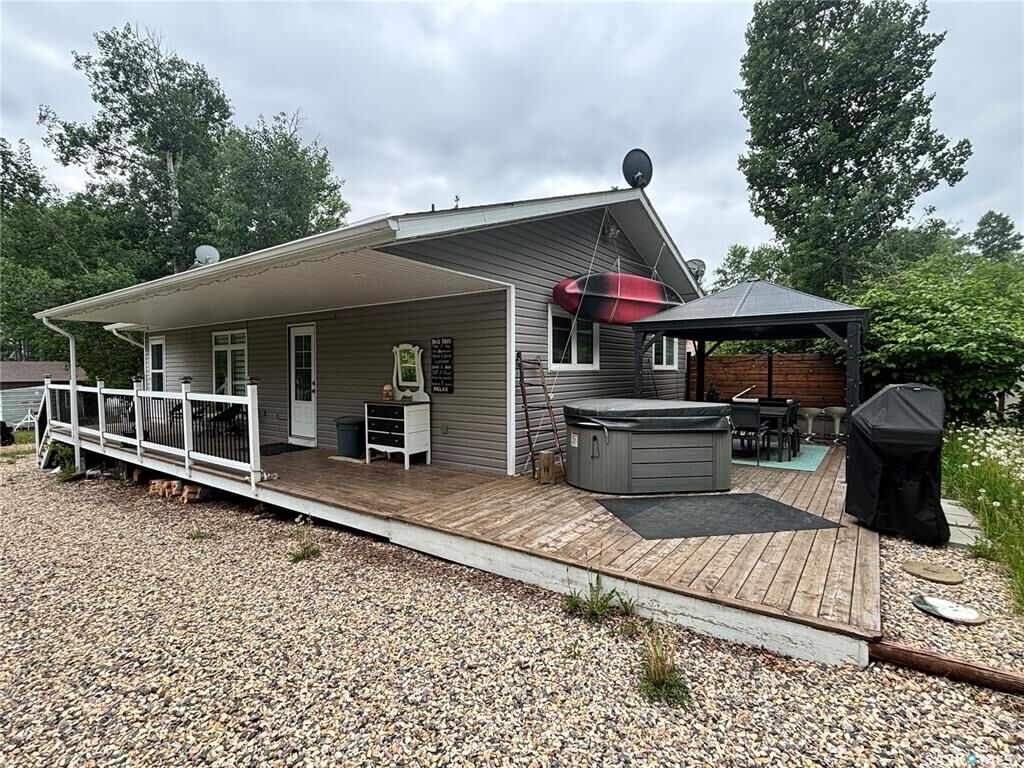 Property Photo: 508 Bear Road SK S0E 0E0