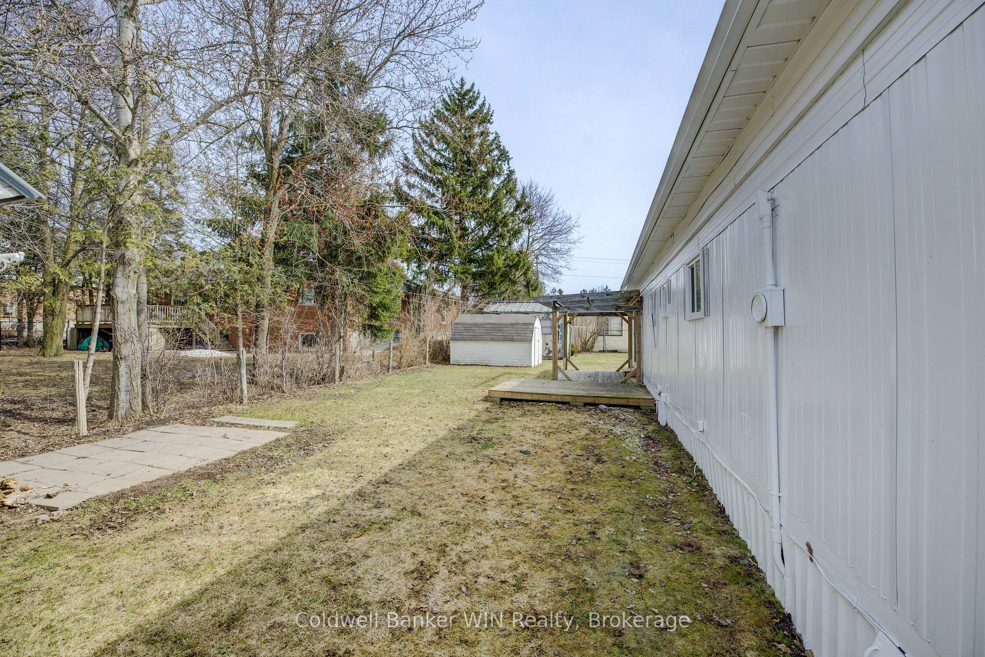 Property Photo:  2- 84 Wellington St S  ON N0G 1P0 