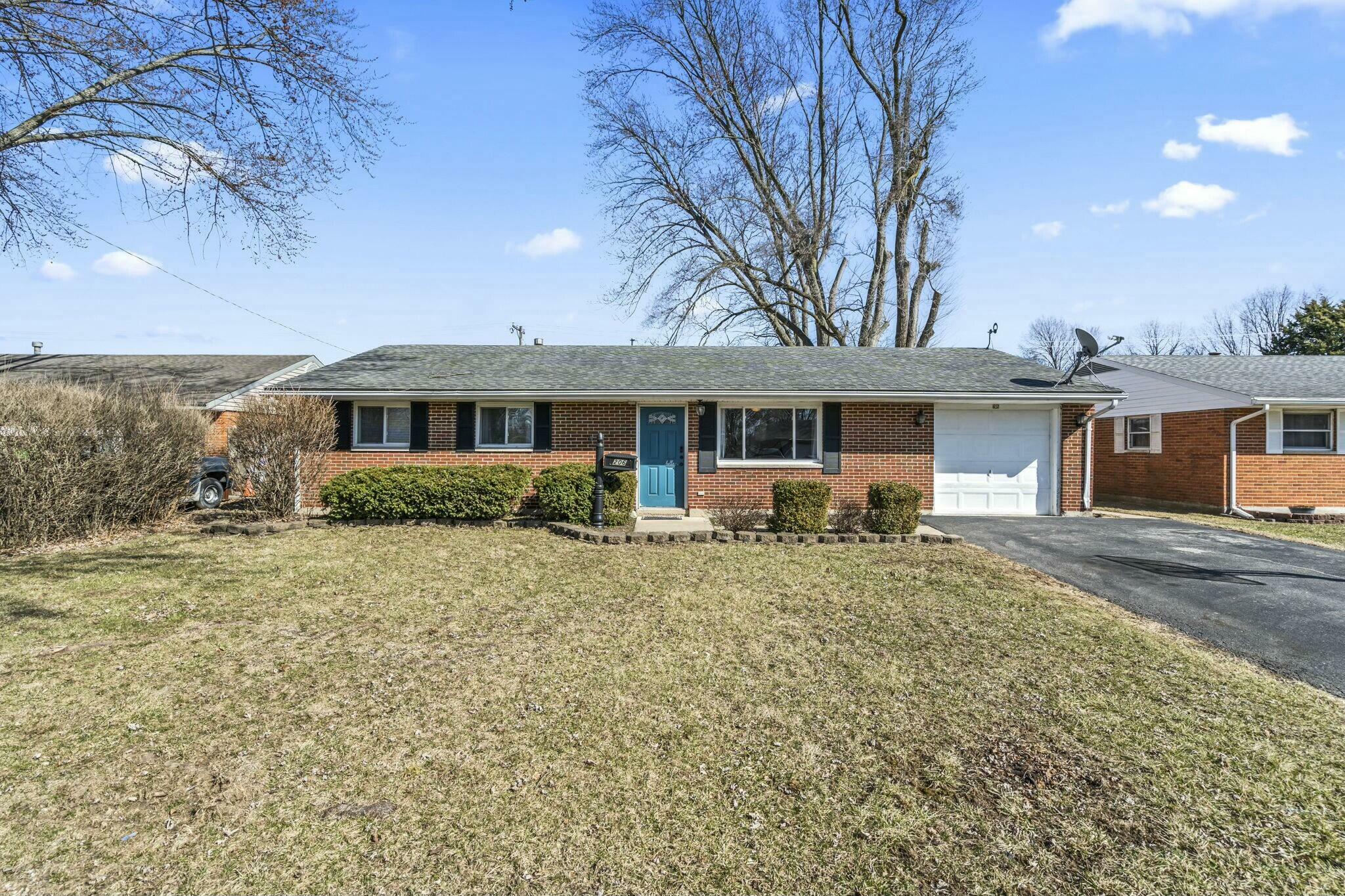 Property Photo: 206 Applegate Road OH 45322