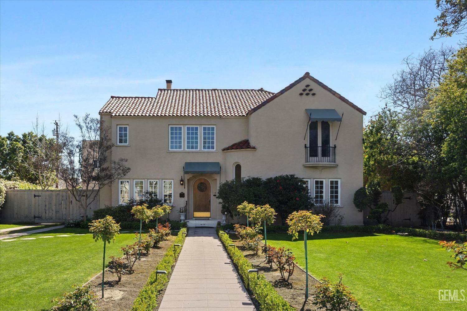 2721 18th Street  Bakersfield CA 93301 photo