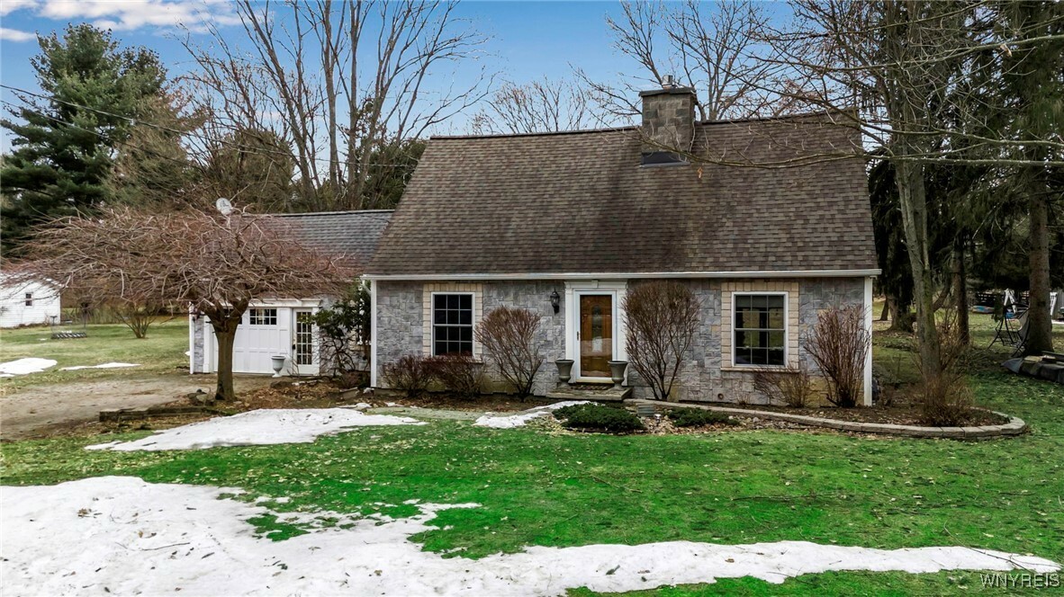 Property Photo:  1168 Grover Road  NY 14052 