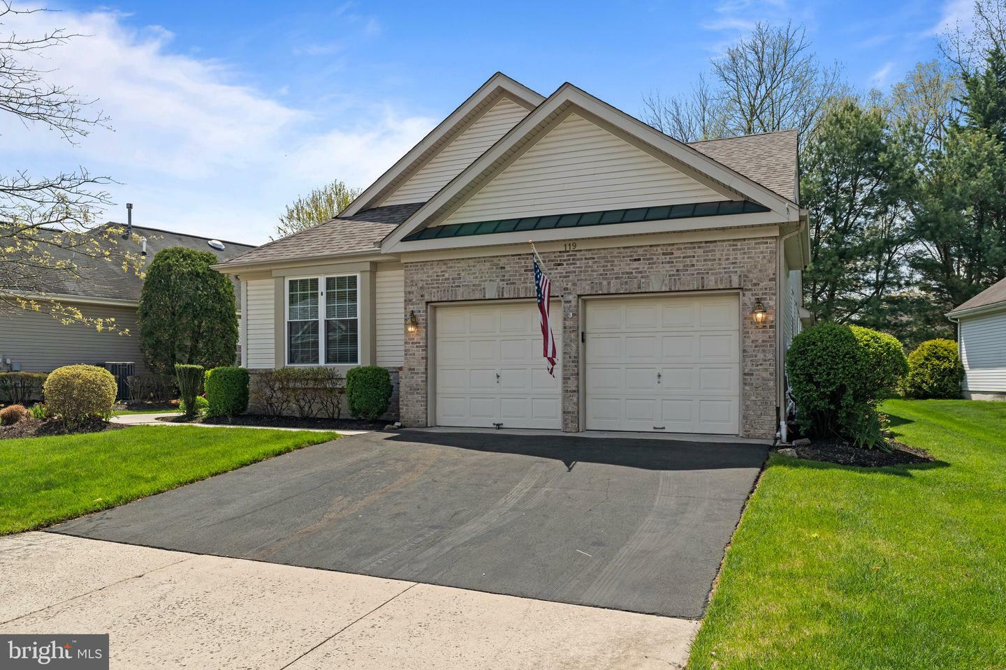 Property Photo:  119 Glengarry Lane  NJ 08036 