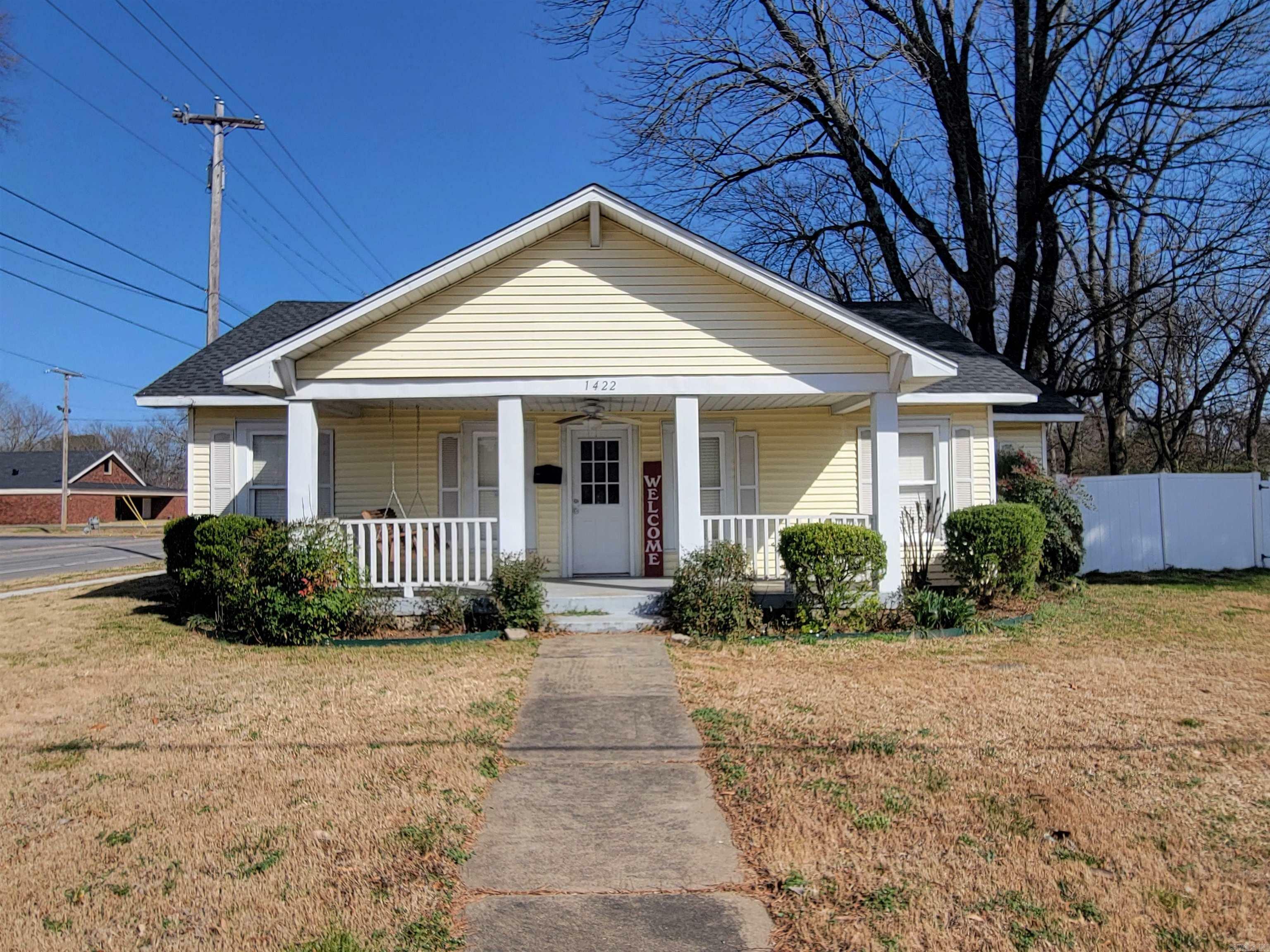 Property Photo:  1422 Mitchell Street  AR 72034 