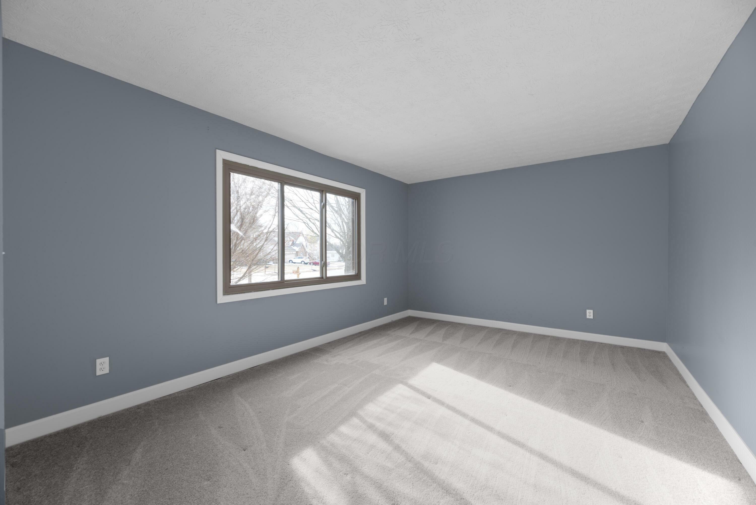 Property Photo: 343 Olde Mill Drive OH 43082