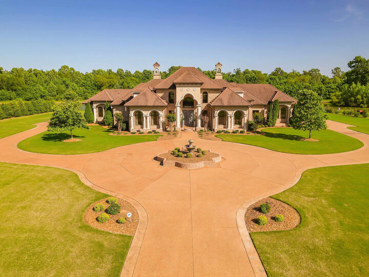 Property Photo: 118 Northhaven Drive TN 38305