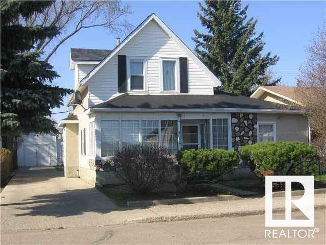 Photo de la propriété:  5037 51 Avenue  AB T9C 1M1 