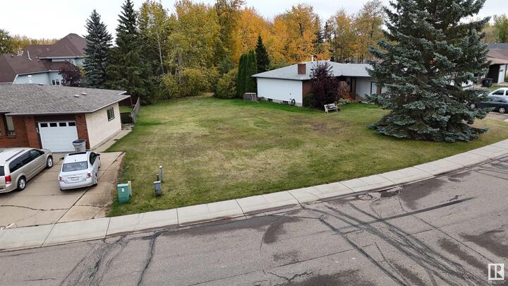 Property Photo:  5322 64 Street  AB T0A 2W0 