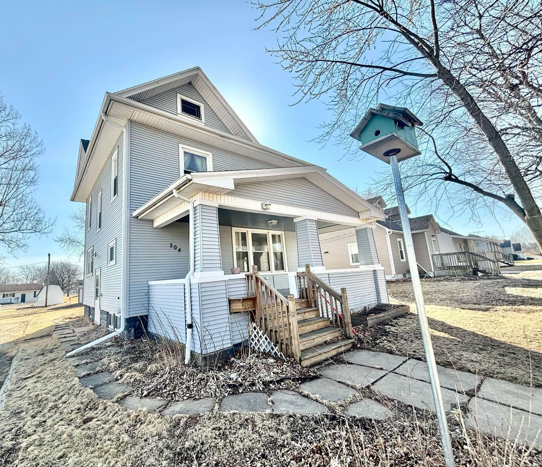 Property Photo:  504 Jefferson Street  IA 52224 