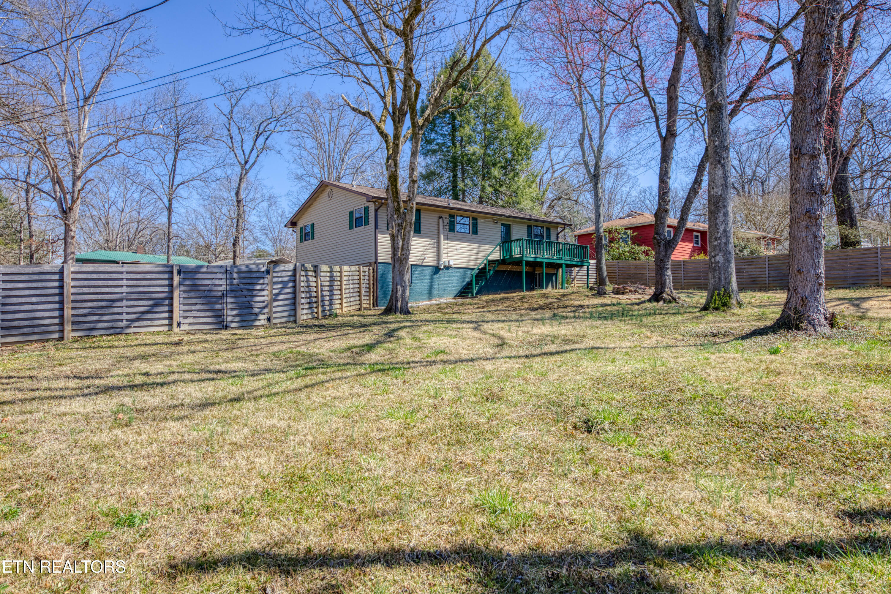 Property Photo:  503 Akers St  TN 37804 