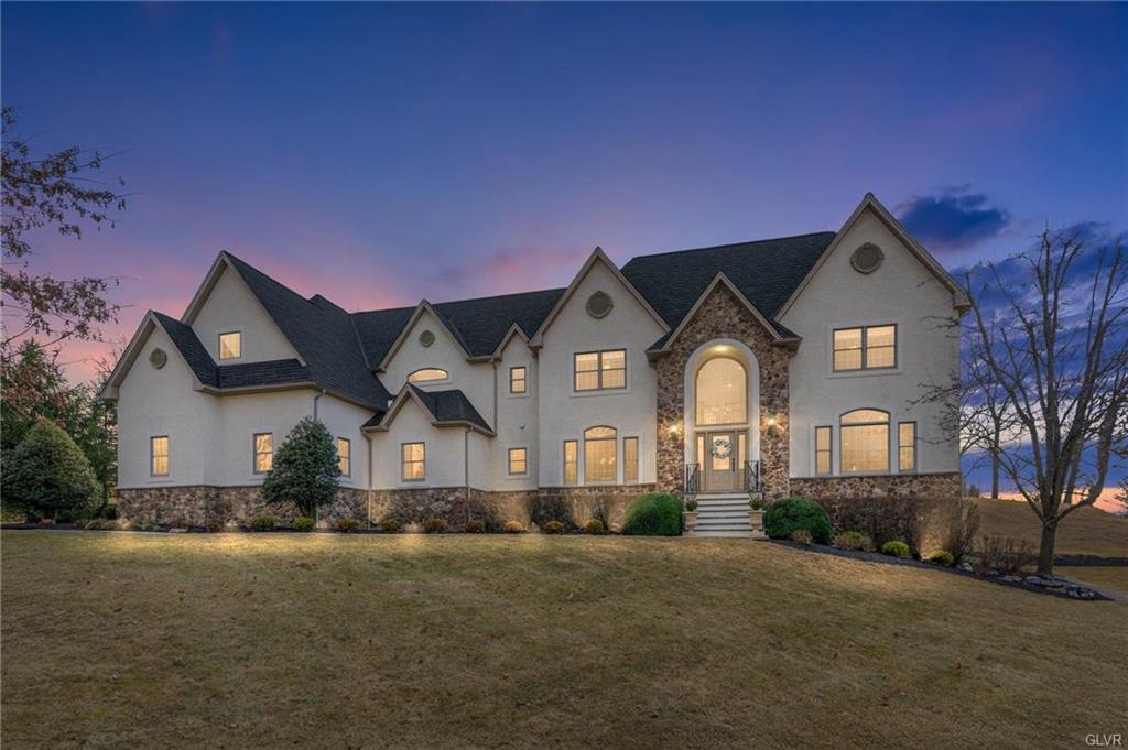Property Photo: 1460 Jakes Place PA 18055