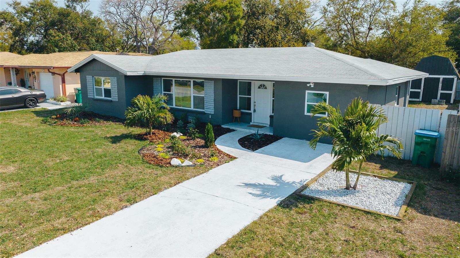 Property Photo:  1605 Crown Street  FL 33755 