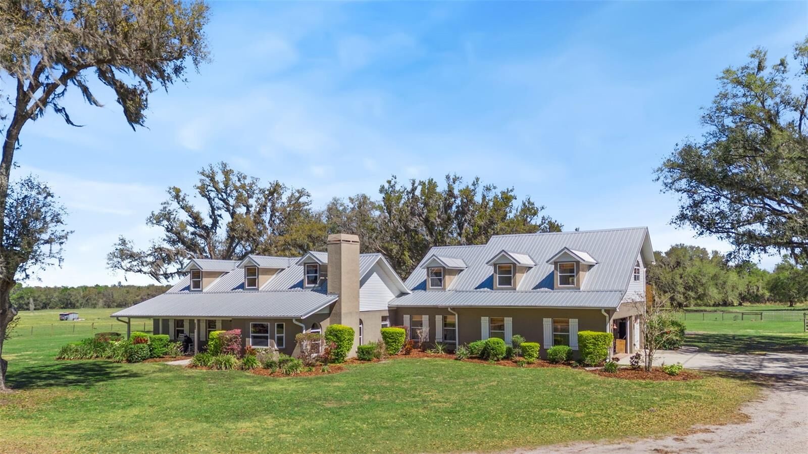 Property Photo: 808 Old Welcome Road FL 33547