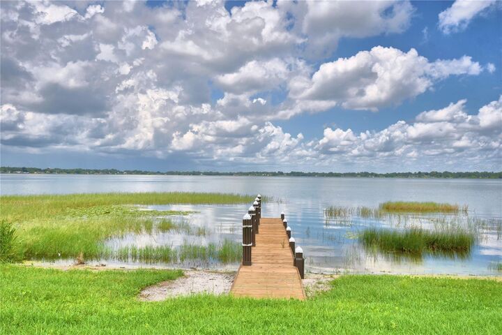 Property Photo: 1475 S Lake Howard Drive FL 33880