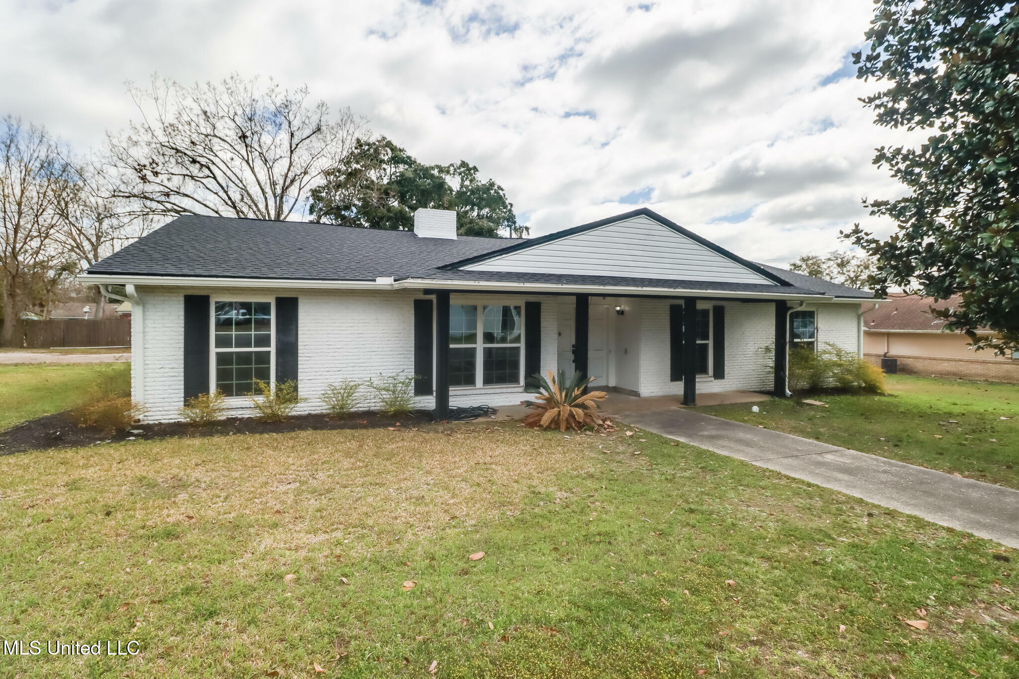 Property Photo:  114 Driftwood Drive  MS 39560 