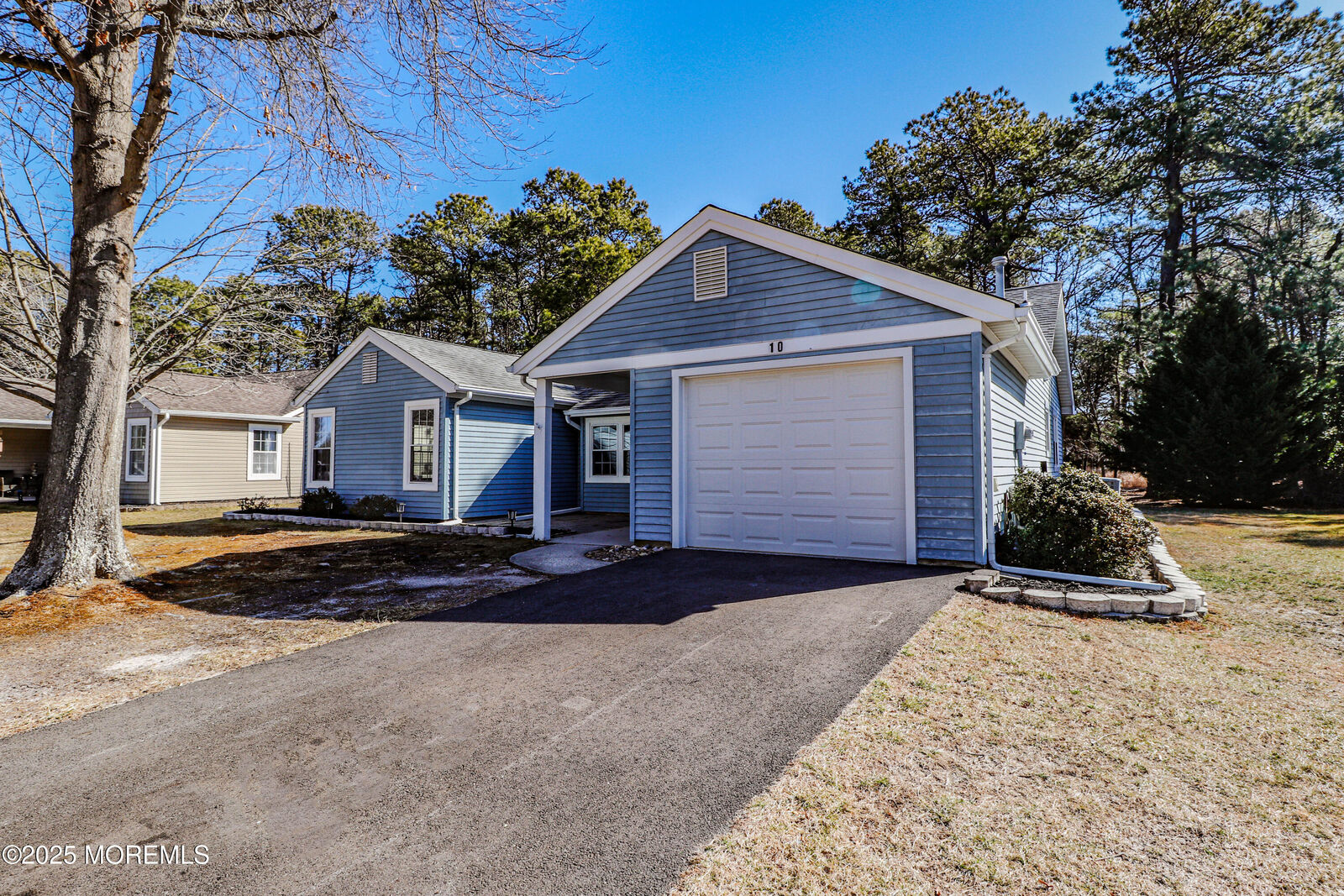 Property Photo:  10 Canterbury Drive  NJ 08731 