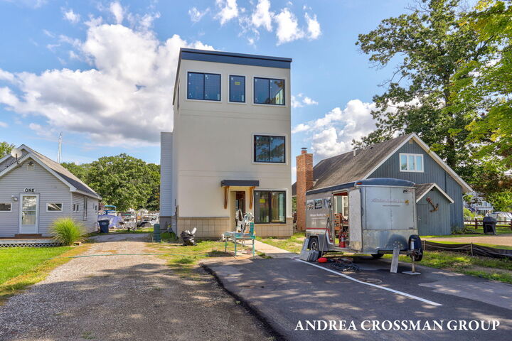 Property Photo:  1 N Bailey Avenue  MI 49090 